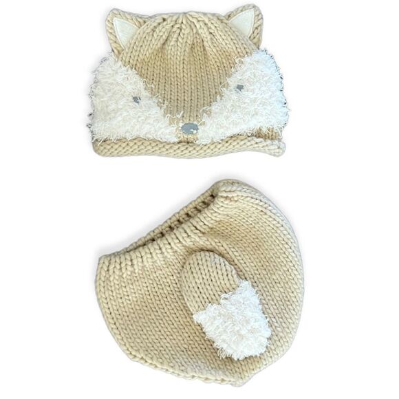 Newborn Photoshoot Set; Fox Hat and Diaper Cover - Picture 1 of 3